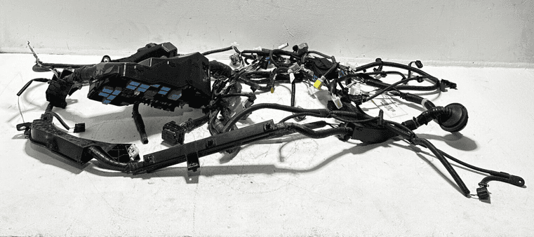 2018 TOYOTA CAMRY XLE ENGINE ROOM WIRE WIRING HARNESS W/ FUSE BOX OEM