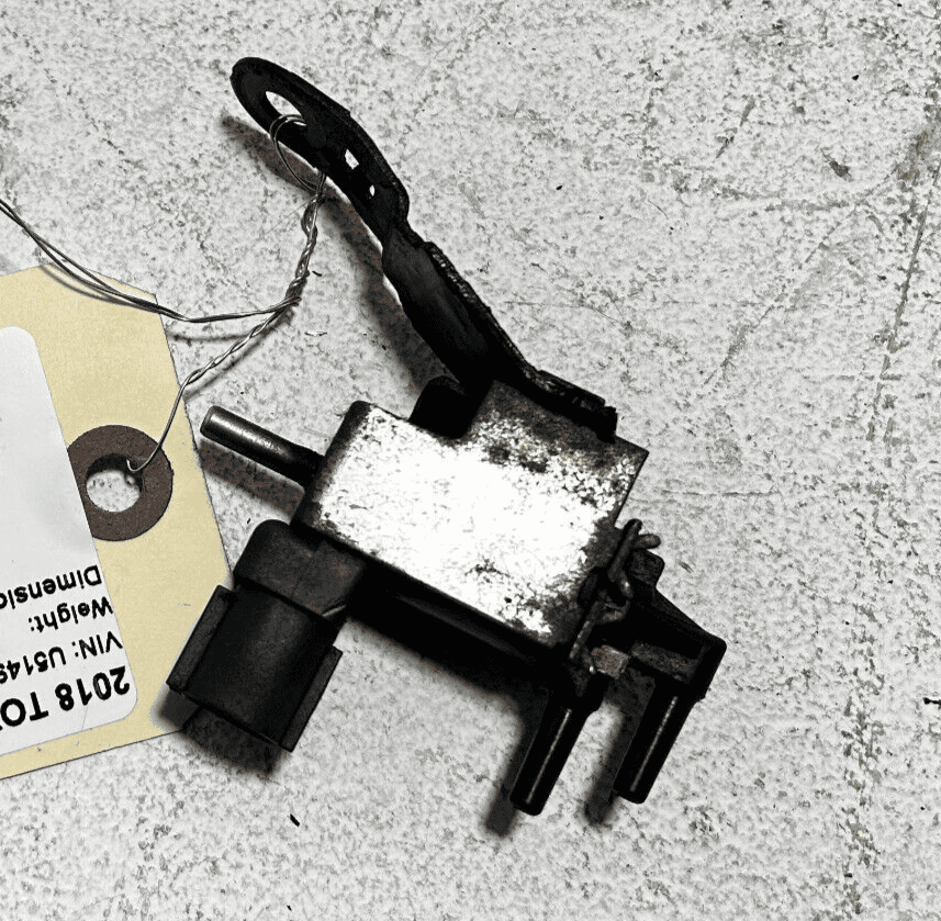 2018-19-20-21-22-23-2024 TOYOTA CAMRY XLE ENGINE MOTOR VACUUM VALVE SWITCH OEM