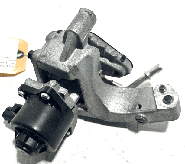 2018-2021 TOYOTA CAMRY 2.5L XLE EXHAUST GAS RE CIRCULATION EGR VALVE OEM