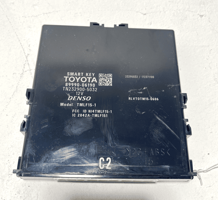 2018-2019-2020 TOYOTA CAMRY XLE KEYLESS SMART KEY CONTROL MODULE UNIT OEM