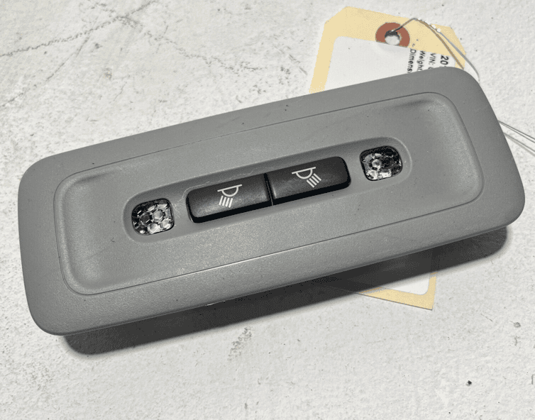 2018 - 2024 TOYOTA CAMRY XLE REAR ROOF OVERHEAD DOME LIGHT LAMP SWITCH OEM