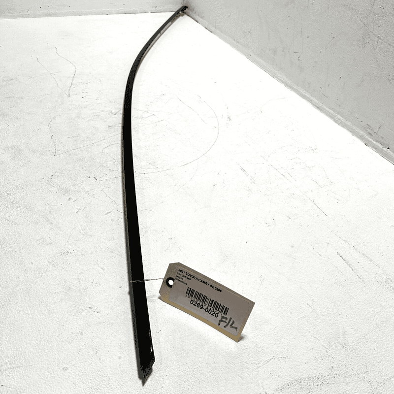 2018-2024 TOYOTA CAMRY FRONT LEFT DRIVER SIDE WINDOW UPPER MOLDING OEM