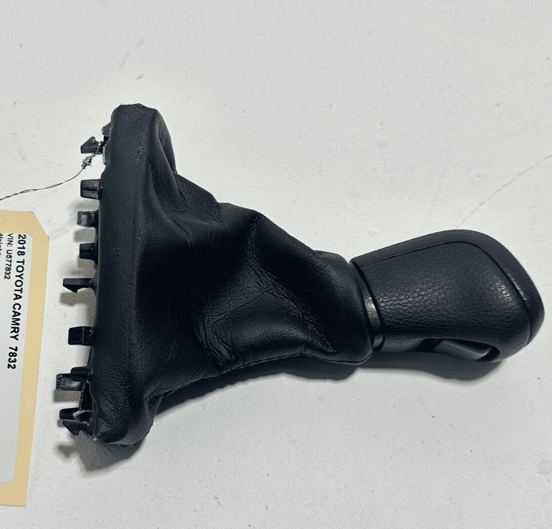 2018-2024 TOYOTA CAMRY LE TRANSMISSION GEAR SHIFTER KNOB BOOT HANDLE LEVER OEM