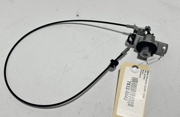 2018-24 Toyota Camry LE Trunk Deck Lid Lock Latch Cylinder W/ Release Cable OEM