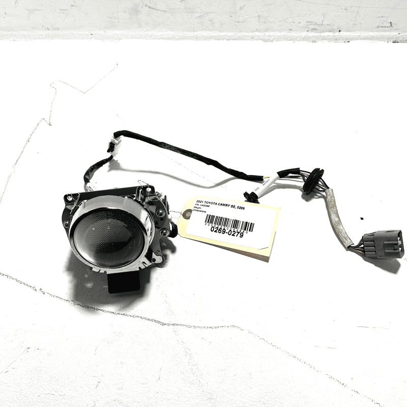 2018 Toyota Camry XLE Part OF Left Driver Side Headlight Light Lamp Lens OEM