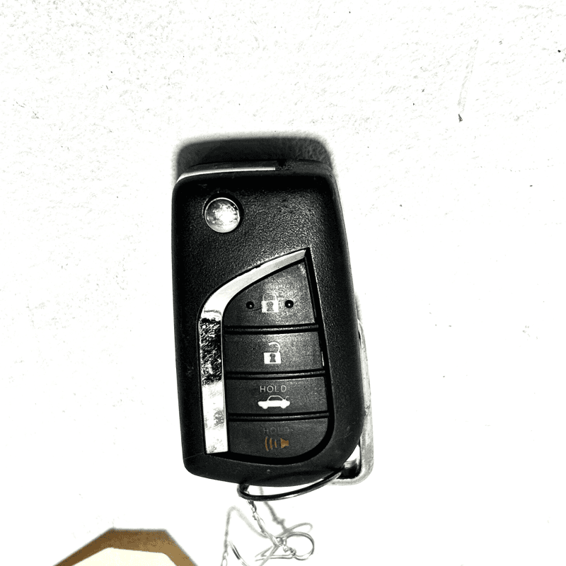 TOYOTA CAMRY L LE XLE XSE 2018  SMART ENTRY FLIP KEY FOB REMOTE TRANSMITTER OEM