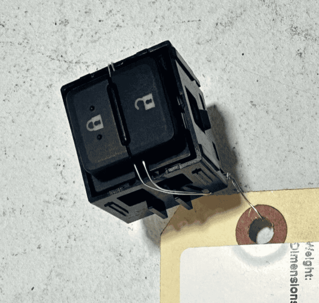 2015-2024 TOYOTA CAMRY LE DOOR LOCK & UNLOCK SWITCH FRONT RIGHT SIDE OEM