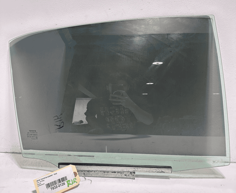 2018-19-20-2024 TOYOTA CAMRY LE DOOR WINDOW GLASS REAR RIGHT PASSENGER SIDE OEM