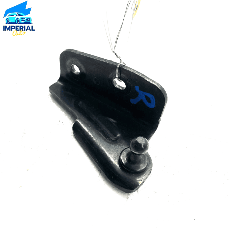 2012-2017 Ford Focus ST Right Passenger Side Tailgate Shock Strut Mount Bra