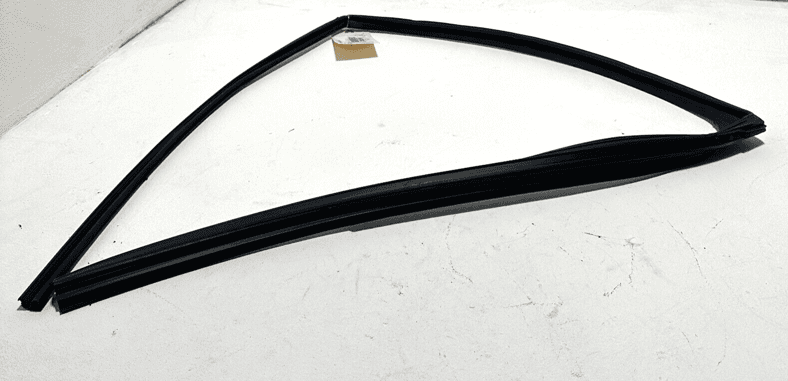 2018  TOYOTA CAMRY LE WINDOW GLASS RUN CHANNEL SEAL  REAR RIGHT SIDE OEM