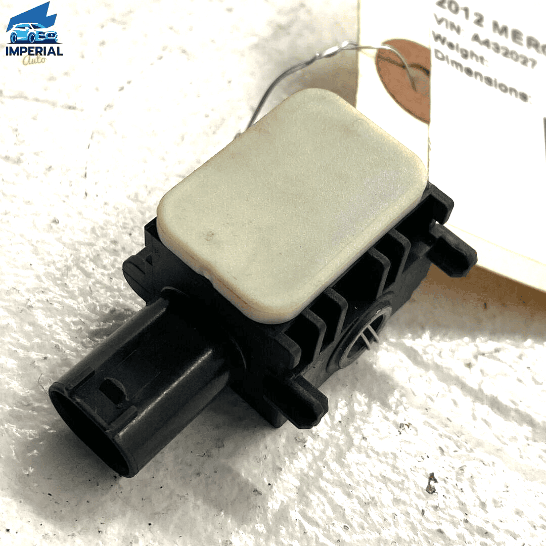 07-13 Mercedes W221 S550 Rear Left Right Impact Crash Sensor 0038202826 OEM 07-13 Mercedes W221 S550 Rear Left Right Impact Crash Sensor 0038202826 OEM