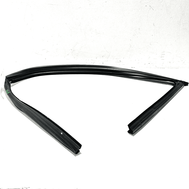 07-13 MERCEDES S550 W221 FRONT RIGHT DOOR WINDOW GLASS RUN CHANNEL SEAL OEM