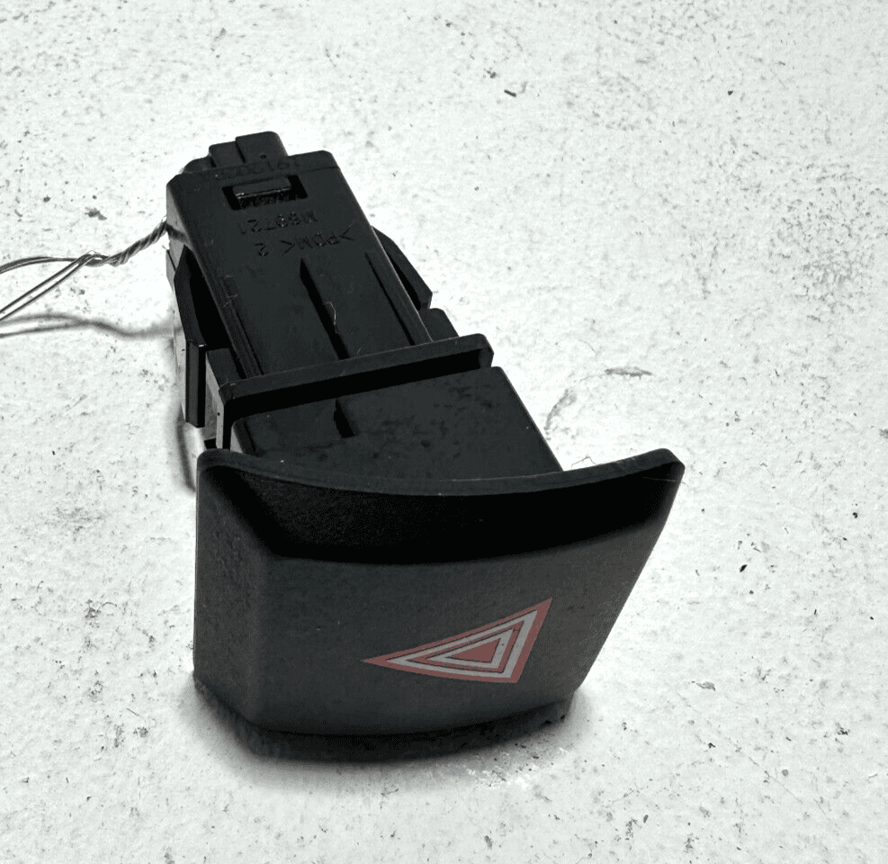 2018-2019-2020 TOYOTA CAMRY SE Center Dash Emergency Hazard Warning Switch OEM