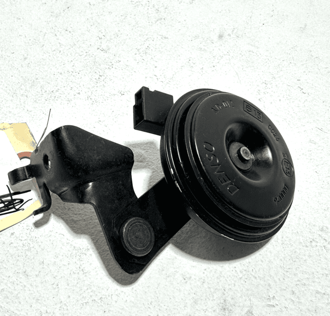 2018-19-20-21-22-23-2024 TOYOTA CAMRY SE ANTI THEFT ALARM SIREN HORN OEM 2018-19-20-21-22-23-2024 TOYOTA CAMRY SE ANTI THEFT ALARM SIREN HORN OEM