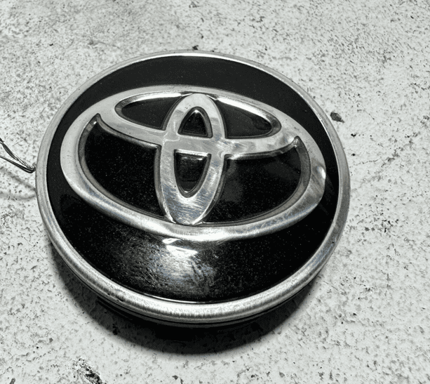 2020-2024 TOYOTA CAMRY SE WHEEL RIM CENTER CAP HUBCAP LOGO COVER OEM