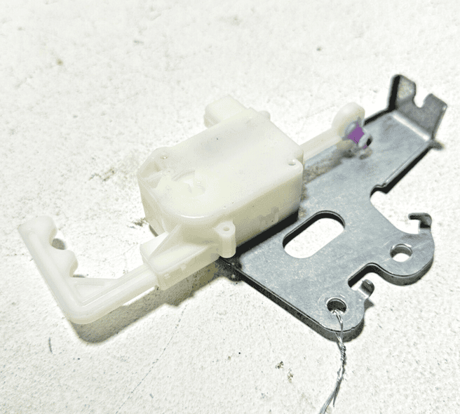 ACURA TLX 2015 - 2020 FUEL FILLER DOOR LOCK LATCH ACTUATOR WITH BRACKET OEM