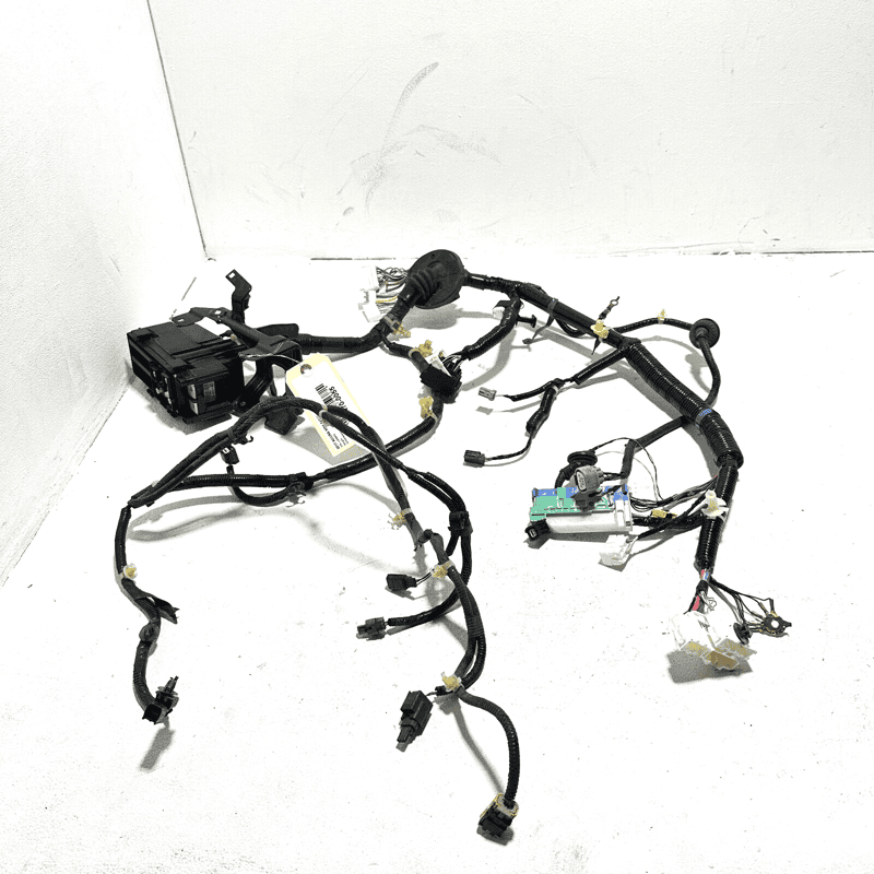 2017 - 2018 ACURA MDX 3.5L ENGINE ROOM DRIVER SIDE WIRE HARNESS W/FUSE BOX OEM 2017 - 2018 ACURA MDX 3.5L ENGINE ROOM DRIVER SIDE WIRE HARNESS W/FUSE BOX OEM