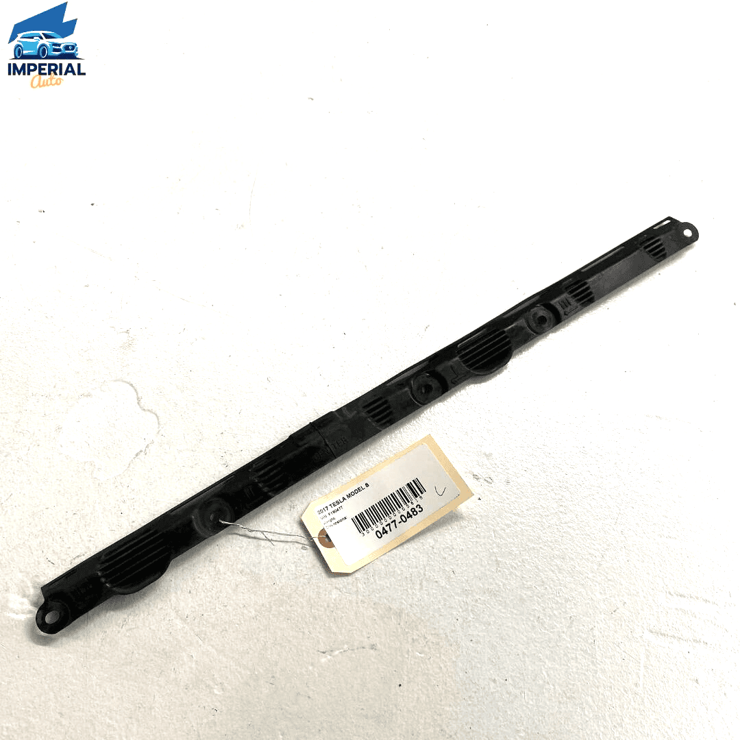 12-20 Tesla Model S Left Driver Side Battery Enclosure Center Bracket Plate