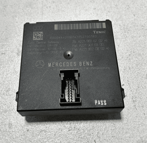 2012 MERCEDES-BENZ S550 Central Gateway Control Module OEM