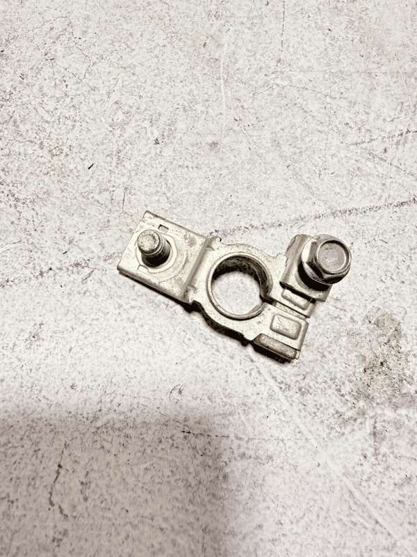 2018-2024 TOYOTA CAMRY BATTERY NEGATIVE TERMINAL CONNECTOR CLAMP OEM
