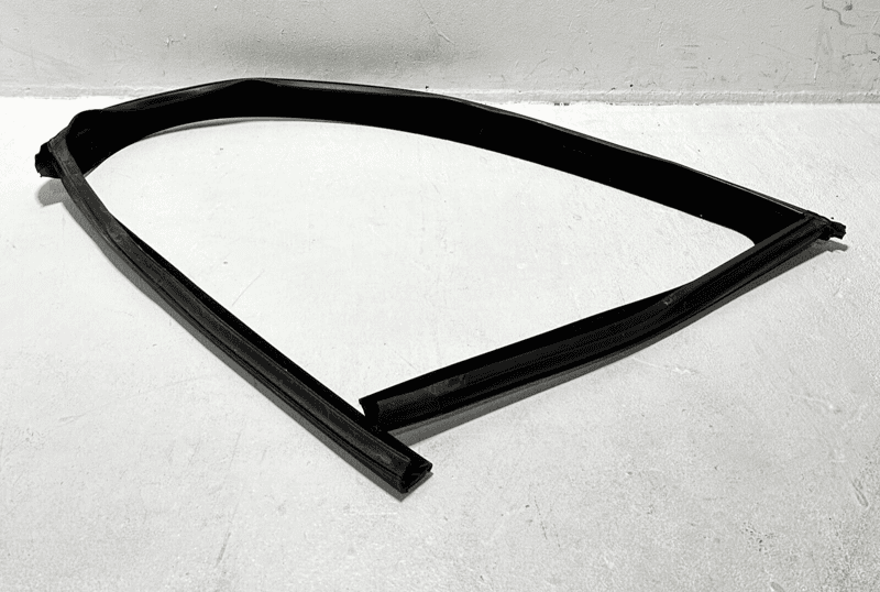 2007-2013 MERCEDES S550 FRONT DRIVER WINDOW RUN CHANNEL GASKET SEAL OEM