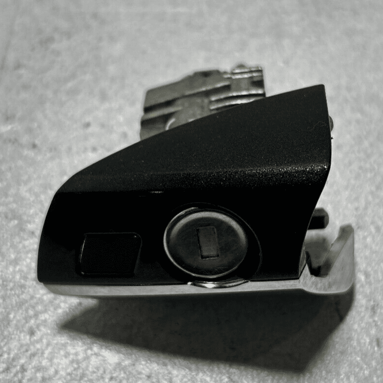 2012 MERCEDES S550 Front Driver Side Door Handle Lock Cylinder & Cap OEM