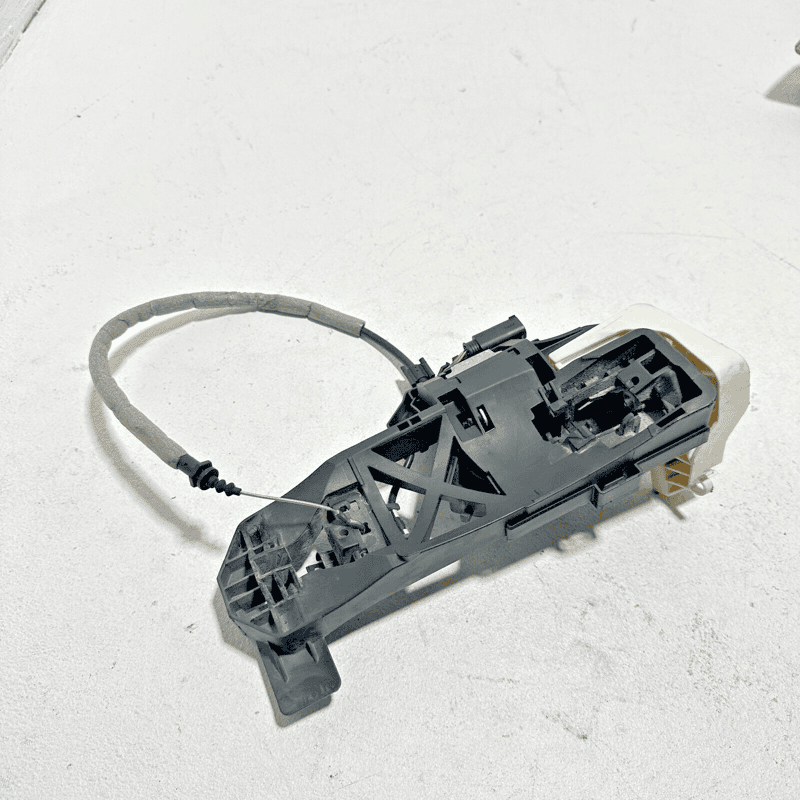 MERCEDES S550 2007-2013 FRONT RIGHT PASSENGER SIDE DOOR HANDLE BASE KEYLESS OEM
