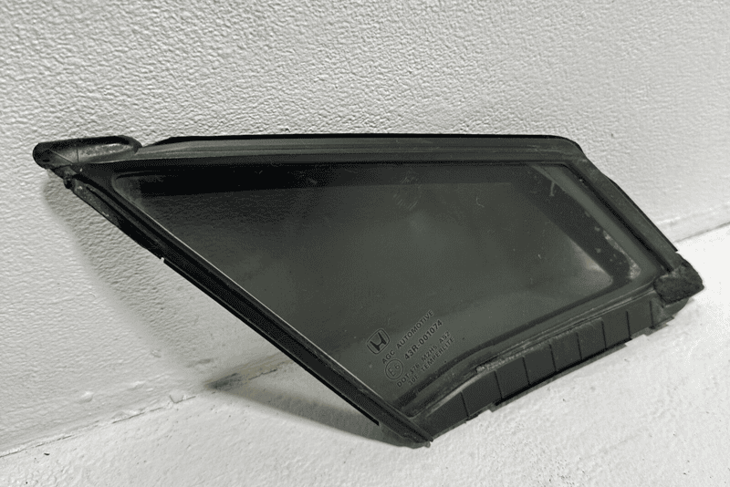 2016-2022 Honda Pilot Door Window Quarter Corner Vent Glass Front Passenger OEM