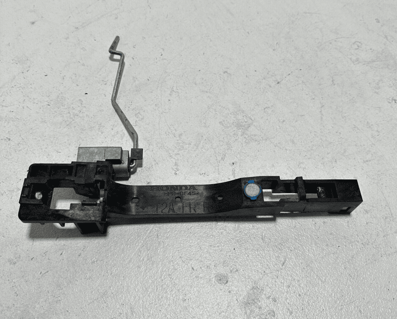 2016-17-2022 HONDA PILOT EXTERIOR DOOR HANDLE BASE BRACKET FRONT RIGHT SIDE OEM
