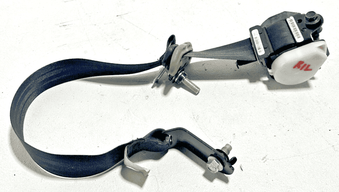 Honda Pilot Rear Driver Side 2nd Row Seatbelt Seat Belt Retractor OEM 2016-18