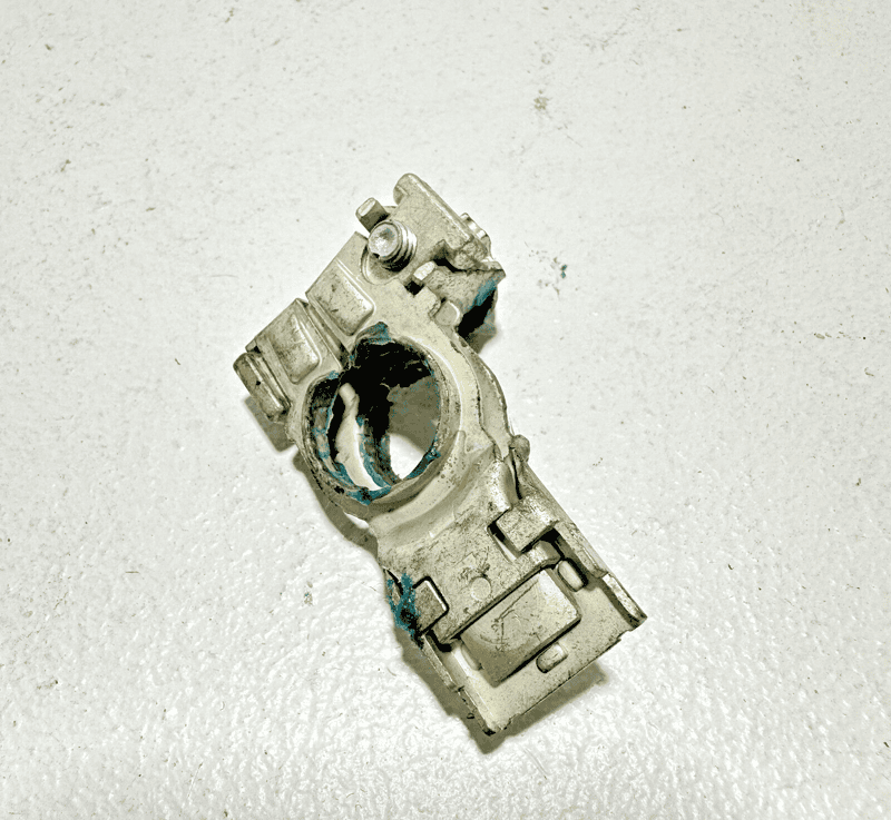 TOYOTA CAMRY BATTERY NEGATIVE TERMINAL CONNECTOR CLAMP 2018-2024 OEM