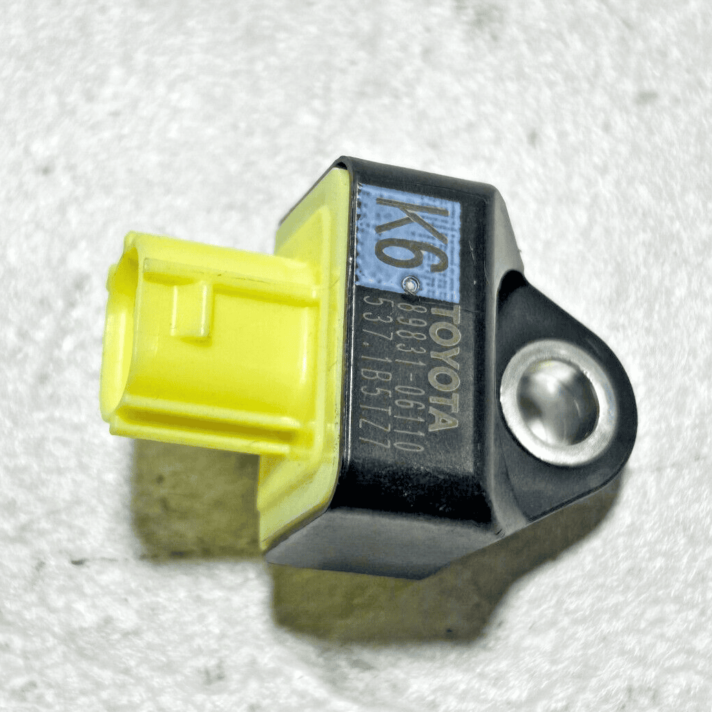 2018-2024 TOYOTA CAMRY CENTER REAR LEFT OR RIGHT IMPACT CRASH SENSOR OEM 1 PCS