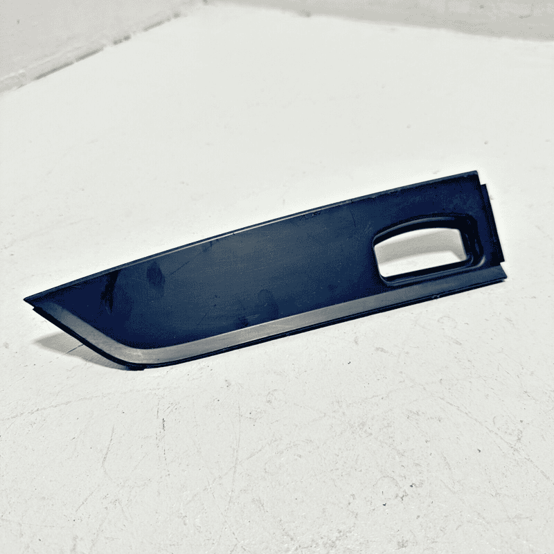 HONDA PILOT REAR DRIVER SIDE LICENSE LIGHT LAMP MOLDING COVER TRIM 2016-2022 OEM