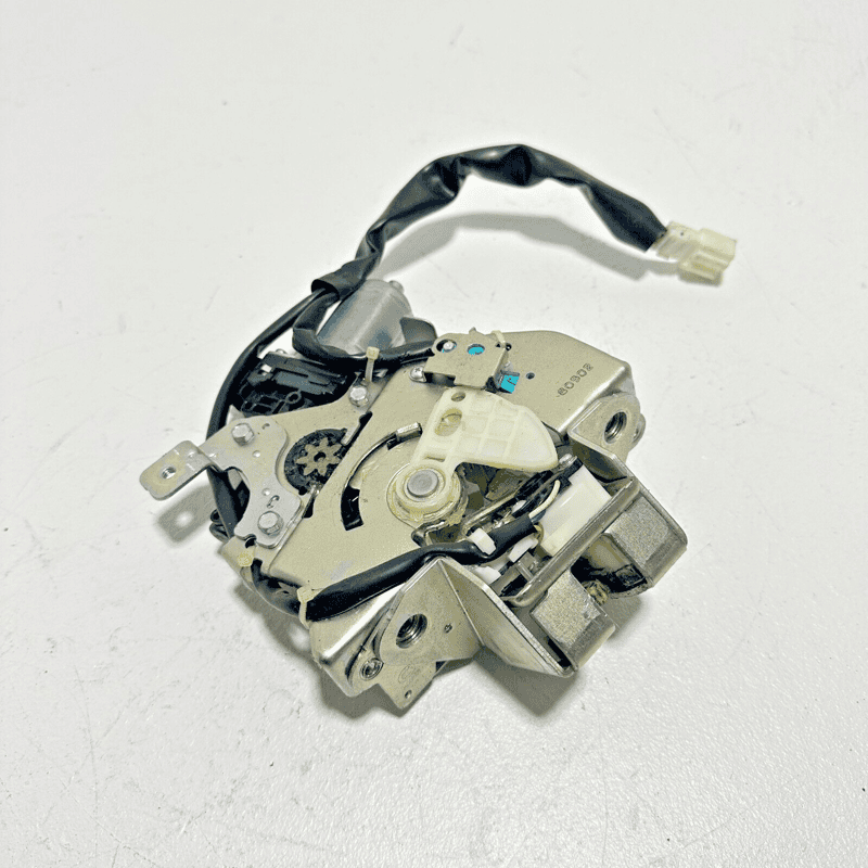 2016 - 2018 HONDA PILOT LIFTGATE TAILGATE LOCK & MOTOR ASSEMBLY OEM