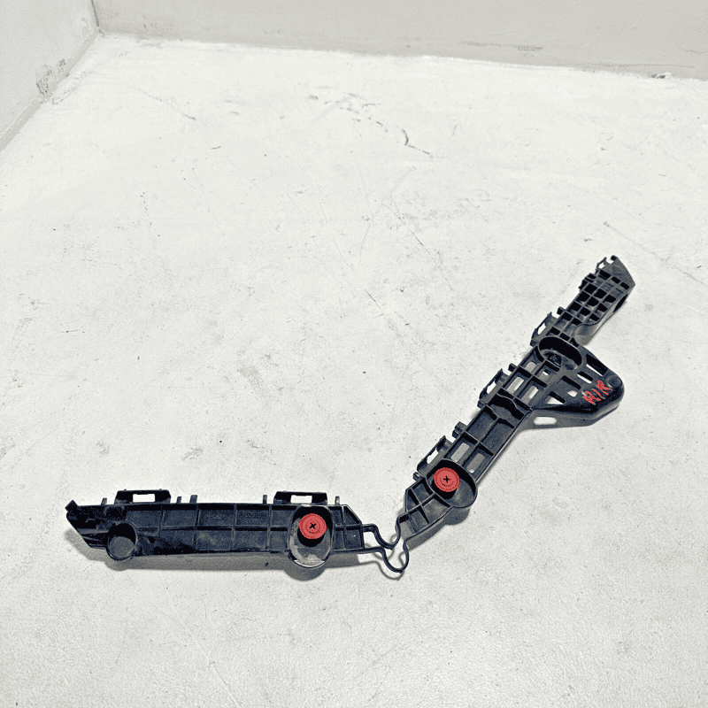 TOYOTA CAMRY 2018-24 REAR RIGHT PASSENGER SIDE BUMPER RETAINER BRACKET BRACE OEM