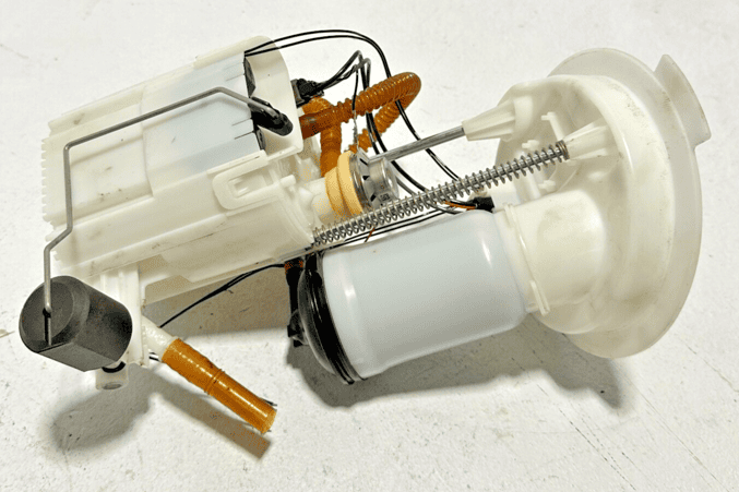 2012-2016 BMW 328 Xi Gas Tank Reservoir Gasoline Fuel Pump W/ Level Sensor OEM