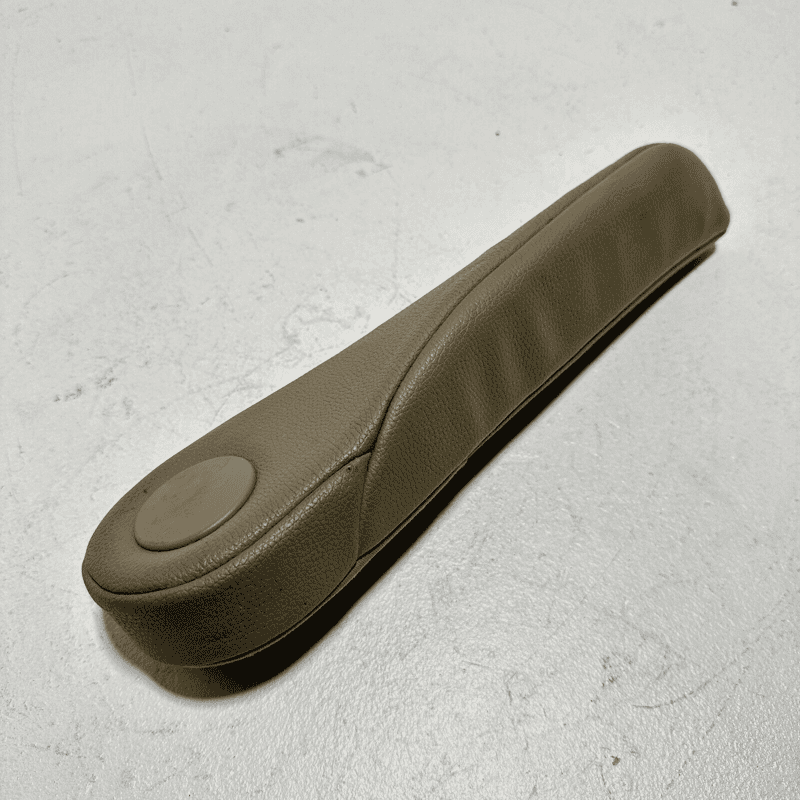2016-2018 HONDA PILOT FRONT RIGHT PASSENGER SIDE SEAT ARMREST ARM REST BEIGE OEM