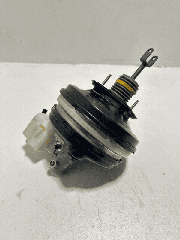 2015-2016 BMW 528XI BRAKE MASTER CYLINDER / BOOSTER / RESERVOIR OEM