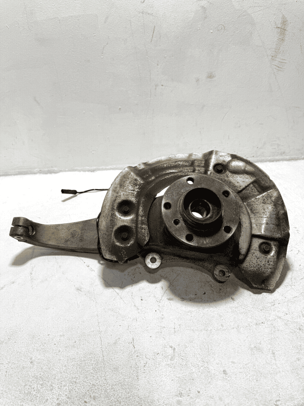 BMW 528i 535i 550i F10 FRONT PASSENGER SIDE SPINDLE KNUCKLE HUB OEM 2011-2016