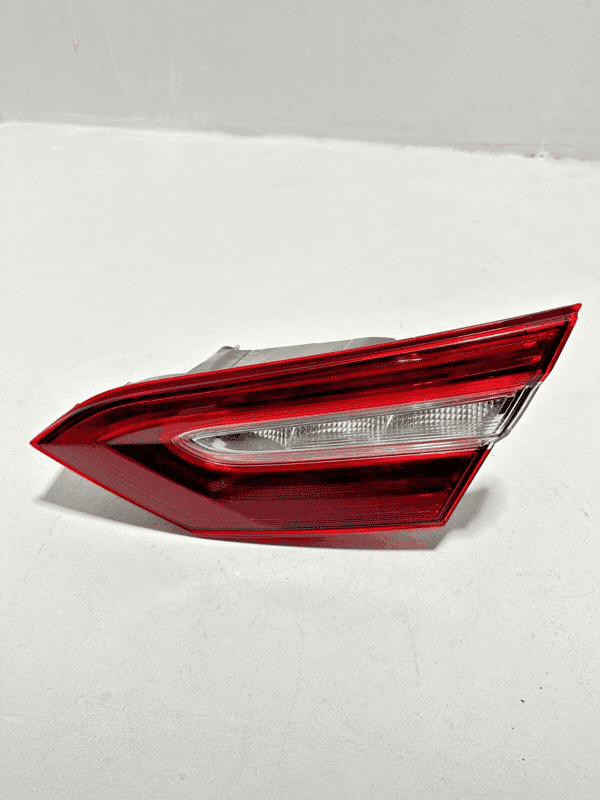 2018 - 2020 TOYOTA CAMRY REAR PASSENGER SIDE INNER TAILLIGHT LAMP FULL LED OEM