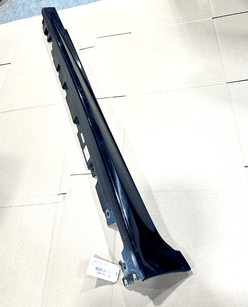2011-2016 BMW 550i F10 LEFT DRIVER SIDE SKIRT ROCKER MOLDING PANEL OEM *668*