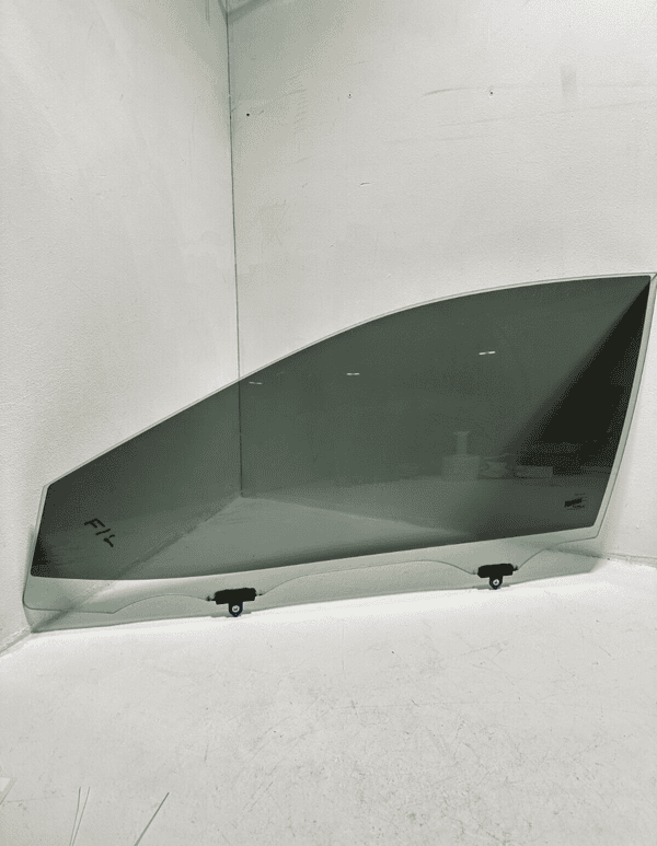 TOYOTA CAMRY FRONT LEFT DRIVER SIDE DOOR WINDOW GLASS 2018-2024 OEM