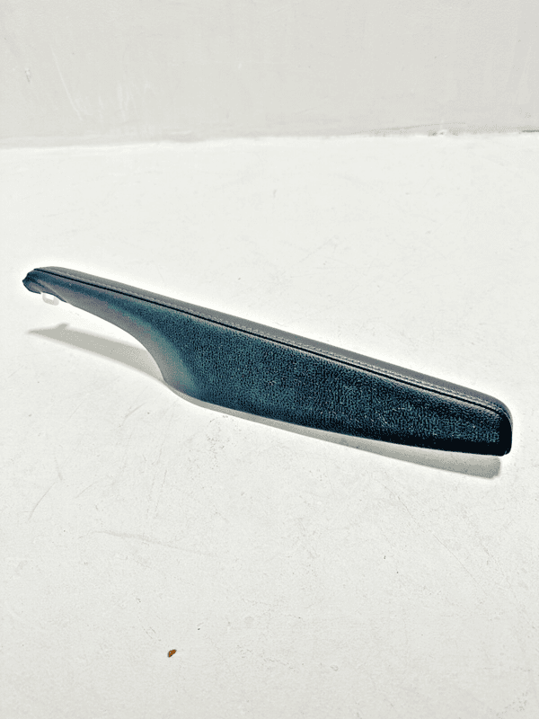 TOYOTA CAMRY FRONT LEFT DRIVER SIDE DOOR ARMREST PANEL TRIM 2018-2020 OEM