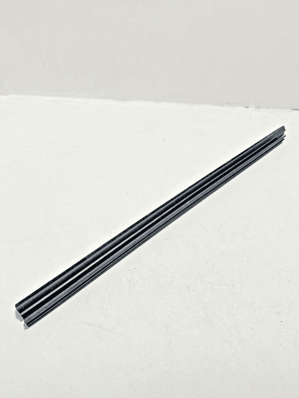 TOYOTA CAMRY 2018-2019 FRONT DRIVER SIDE DOOR WINDOW INNER WEATHERSTRIP SEAL OEM