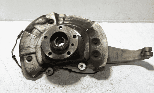 BMW 528i 535i 550i F10 FRONT LEFT DRIVER SIDE SPINDLE KNUCKLE HUB OEM 2011-2016