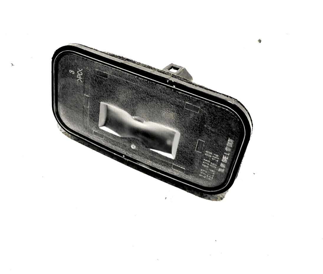 2018 - 2024 TOYOTA CAMRY REAR LEFT OR RIGHT LICENSE PLATE LIGHT LAMP OEM 1PCS