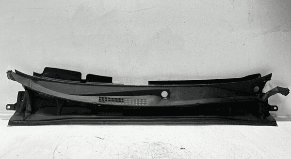 2018-24 TOYOTA CAMRY XSE FRONT WINDSHIELD WIPER COWL VENT GRILLE TRIM PANEL OEM