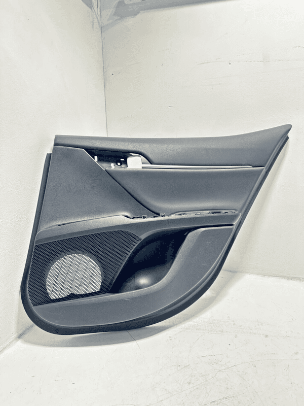 2019-23 TOYOTA CAMRY XSE REAR PASSENGER SIDE PANEL TRIM COVER INTERIOR DOOR OEM