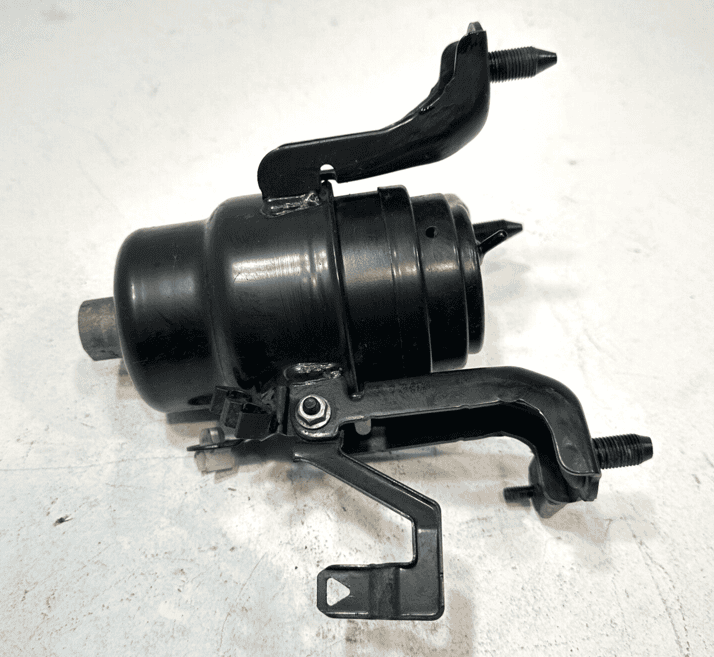 2018-2024 TOYOTA CAMRY XSE TRANSMISSION FRONT MOUNT BRACKET INSULATOR OEM