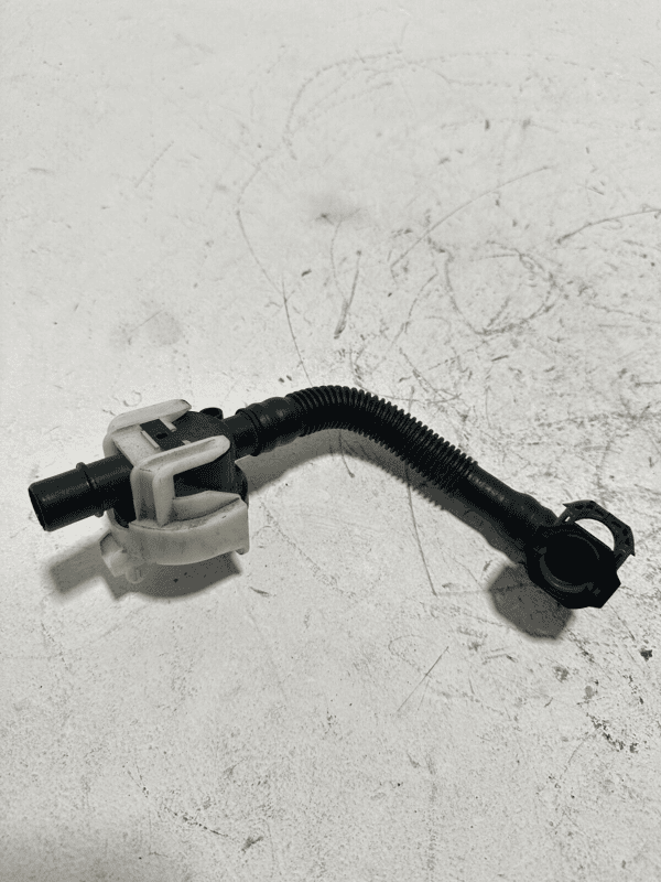 2018-2020 TOYOTA CAMRY XSE FUEL VAPOR CANISTER OUTLET HOSE TUBE PIPE OEM